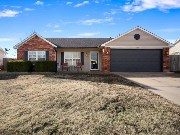 1101 W 23rd St, Claremore, OK 74017