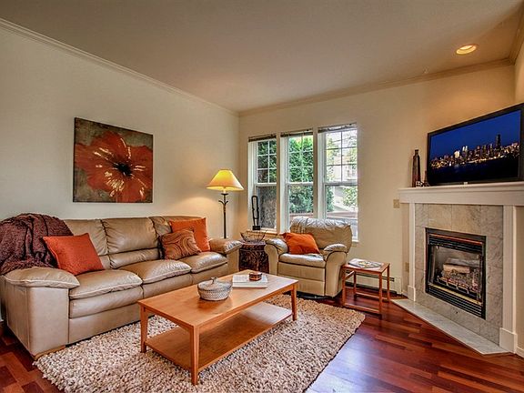 5th image of 150 NW Alder Pl #4