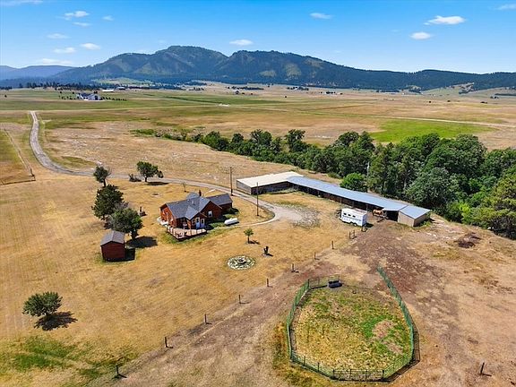 4th image of 10564 Moller Rd