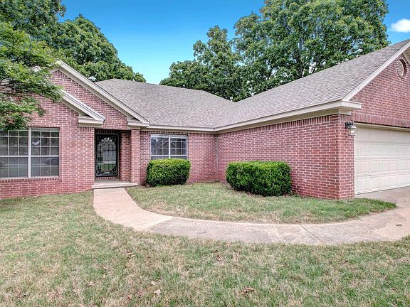 2nd image of 4100 Austin Lakes Cir