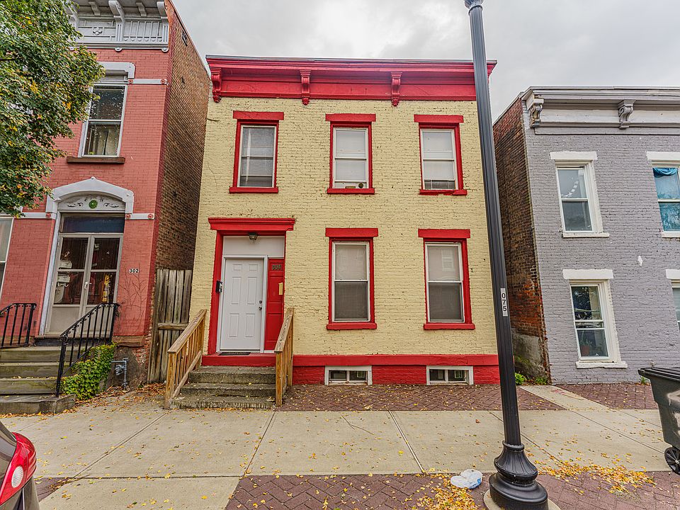 1st image of 304 2nd St Unit 1