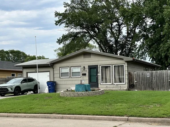2710 S Magnolia Ave, Wichita, KS 67217