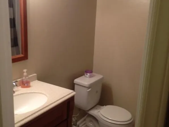 500 Umstead Dr APT A103, Chapel Hill, NC 27516
