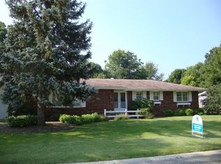 598 Pinecrest Pl, Rantoul, IL 61866