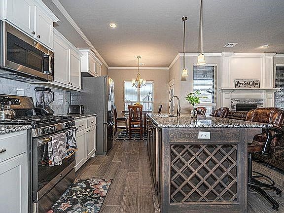 4th image of 5121 SW 122nd Ter