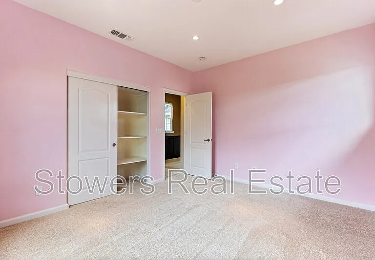 2512 Piccadilly Cir — Photo 24