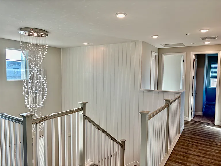 1560 S Hart Dr — Photo 29