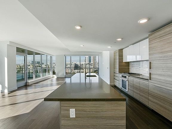 2nd image of 708 Long Bridge St APT 615