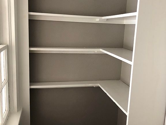 Walk In Pantry 2 sides