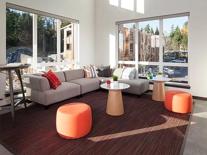 Spencer 68 — Photo 21