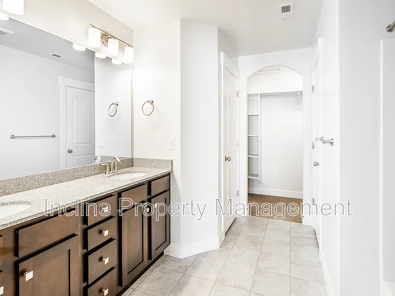 4863 W Spire Way — Photo 8