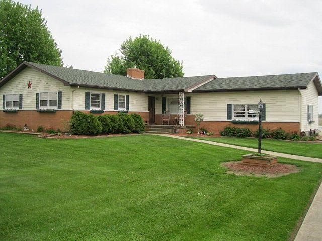 1251 Irvin Shoots Main