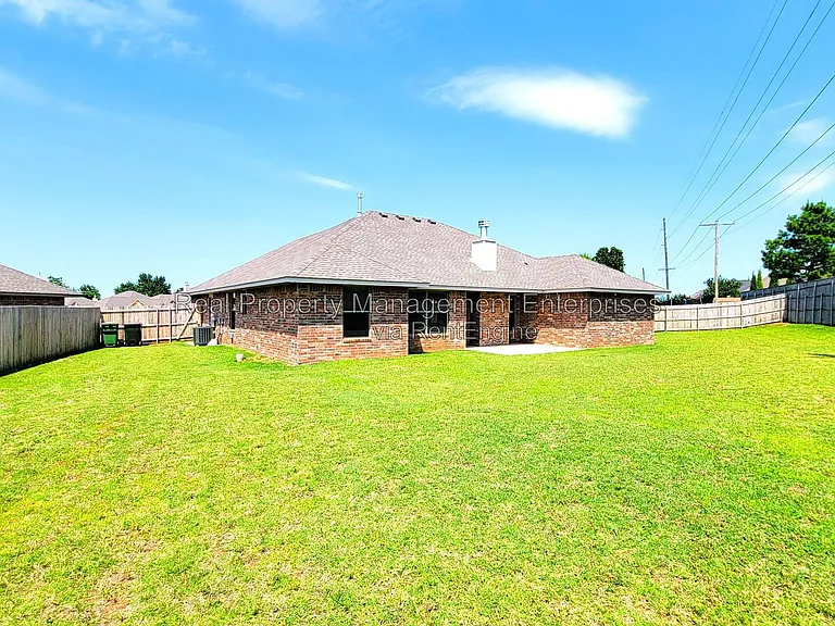 4500 Oasis Ct — Photo 20