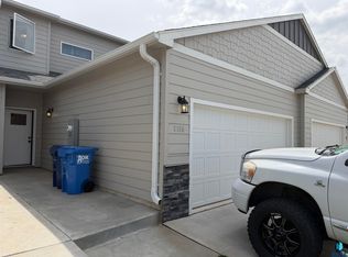 8106 E Tencate Pl, Sioux Falls, SD 57110
