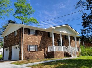 14 Hickory Ln, Fort Oglethorpe, GA 30742