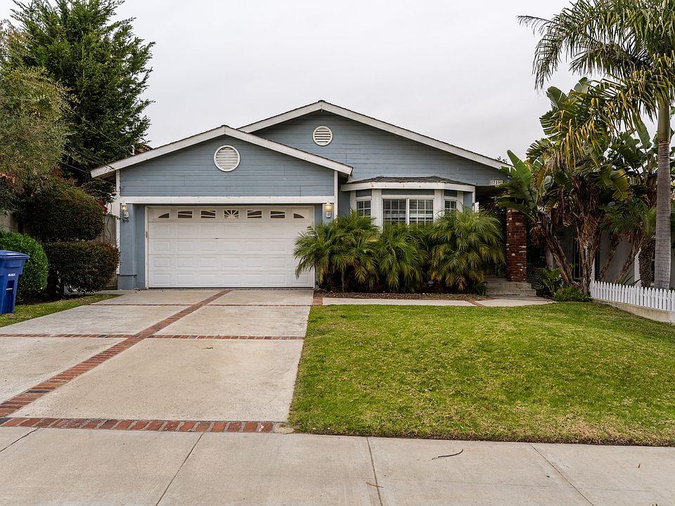 1st image of 719 W Mariposa Ave