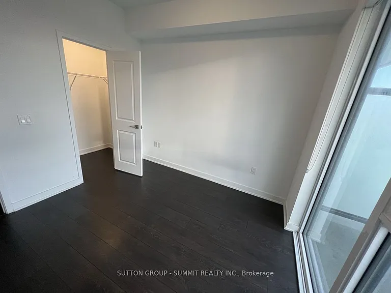 85 Oneida Cres #401 — Photo 16
