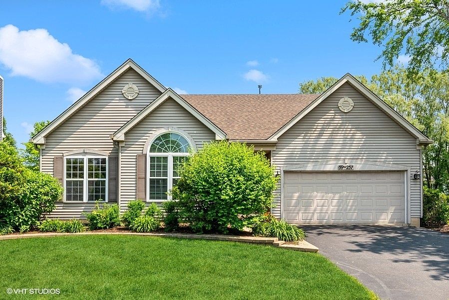 1st image of 39W257 Mill Creek Cir E