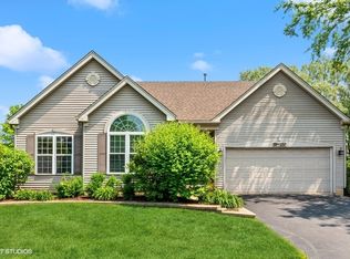 39W257 Mill Creek Cir E, Geneva, IL 60134
