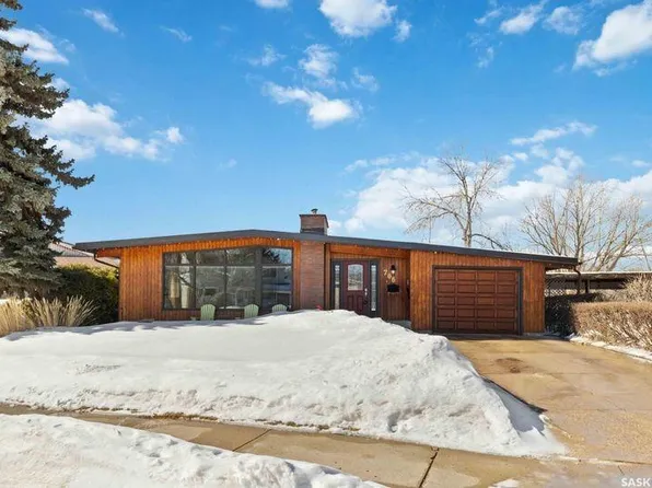 706 East DRIVE, Saskatoon, SK S7J 2X7