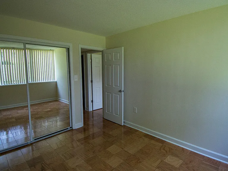 Heritage Park Apartments — Photo 69