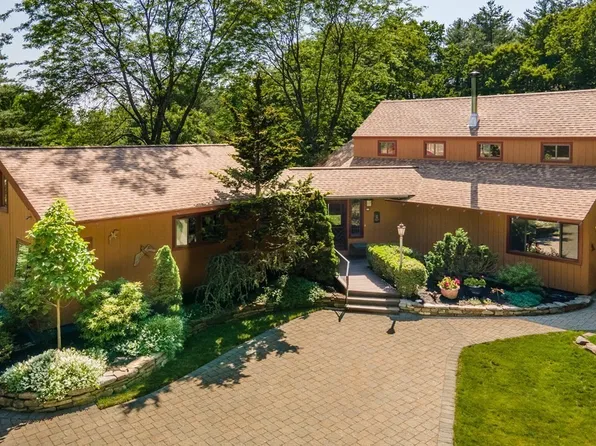 60 Barteau Ln, Boxboro, MA 01719