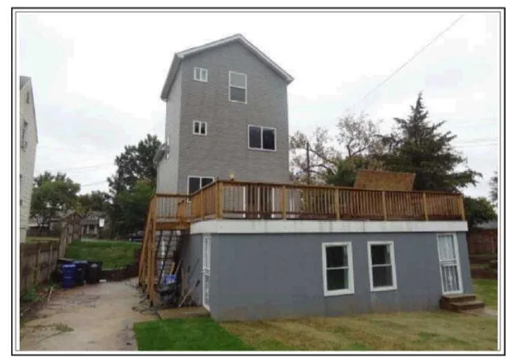 3151 Newton St NE photo 1