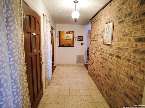 2nd image of 7711 Tippit Trail