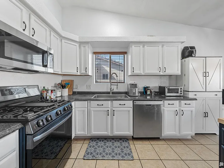 11756 E Omega Ln — Photo 3