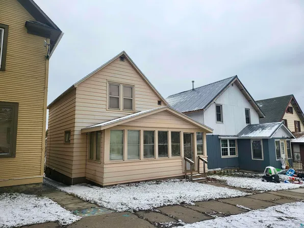 106 New York Ave W, Gilbert, MN 55741