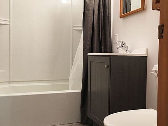 4th image of 509 11th Ave SE #18251771