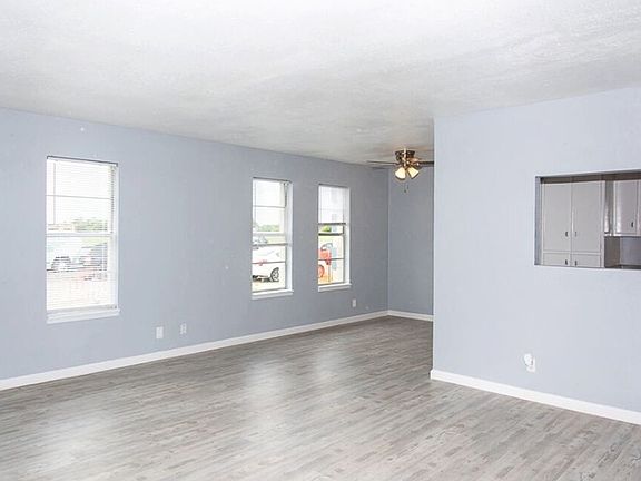3rd image of 5808 S Alameda St #5808A