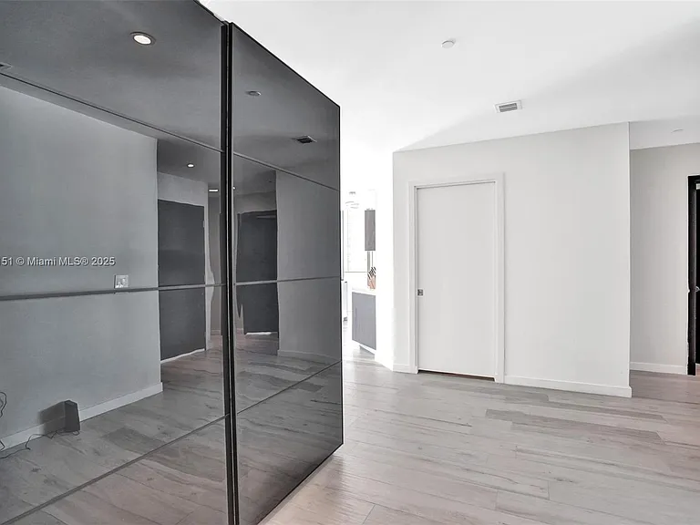 480 NE 31st St #1401 — Photo 44