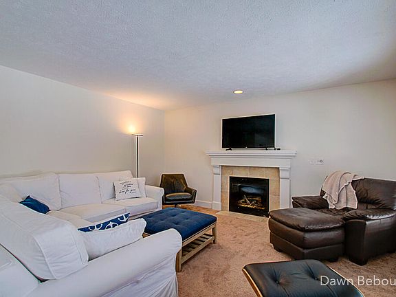 5th image of 842 Moorings Dr SE
