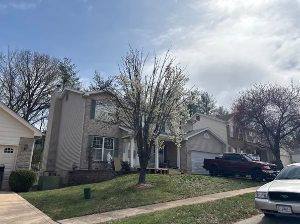 4516 Southridge Pines Dr, Saint Louis, MO 63128