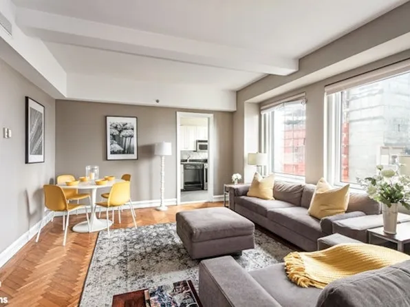 160 Central Park South image 2 of 6