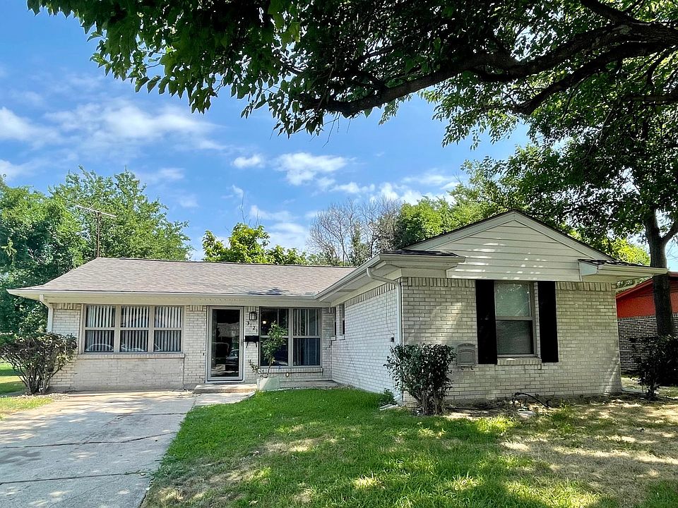 1st image of 3121 Sanders Dr