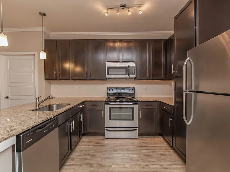 CONTEMPORARY KITCHEN