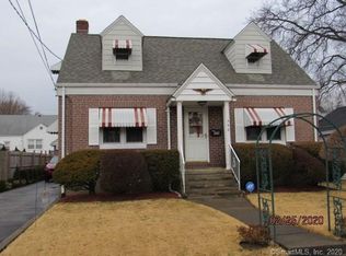 390 Flint St, Bridgeport, CT 06606