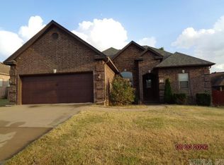 6132 Remington Dr, Bryant, AR 72022