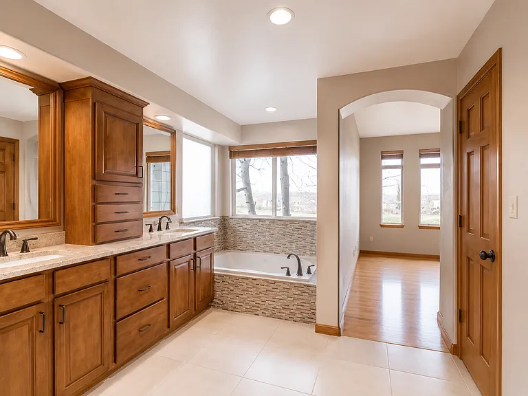 9865 Glenstone Trl — Photo 9