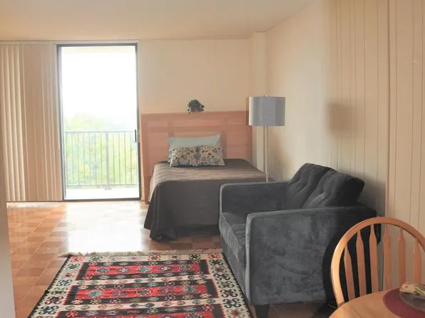 118 Monroe St #91, Rockville, MD 20850