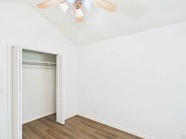1721 Cherrywood Dr — Photo 22