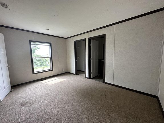 5th image of 145 Vevay Dr S