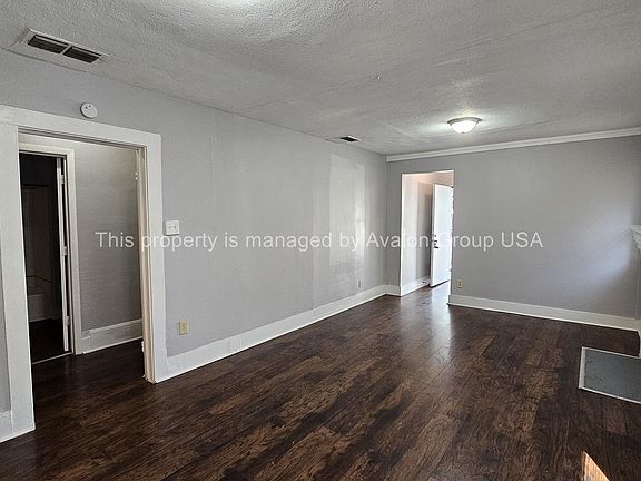 3rd image of 2562 Lewis St