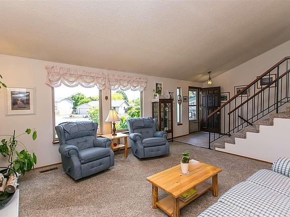 4th image of 2309 Muriel Ct