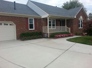 1828 Burwillow Dr, Virginia Beach, VA 23464