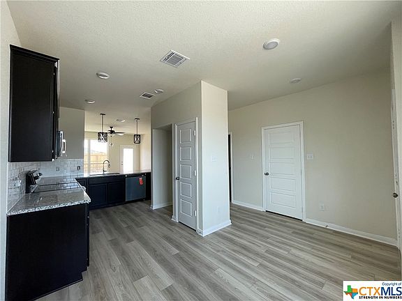 4th image of 1308 Dowdy Dr