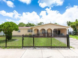 1240 NE 207th St, Miami, FL 33179