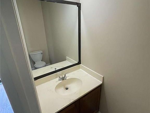5th image of 1100 Huntington Trce SE #1100